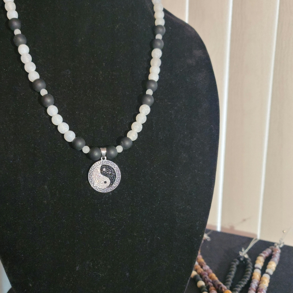 Semiprecious Stones custom bead jewelry. Frosted Jade and matted Oynx